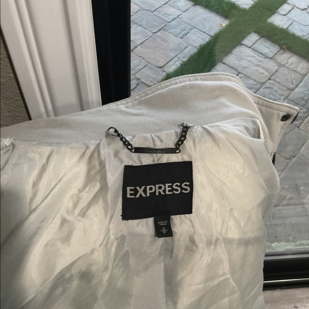 Jacket - Picture 9 of 9